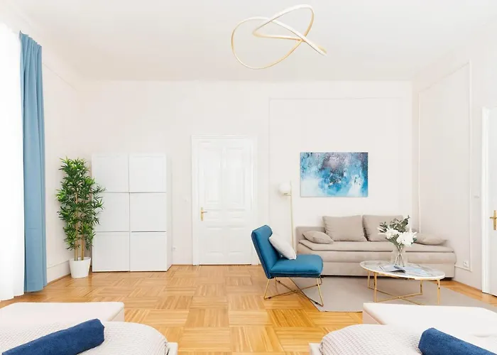 Spacious And Near Metro I Close To Parks I Akh Διαμέρισμα *