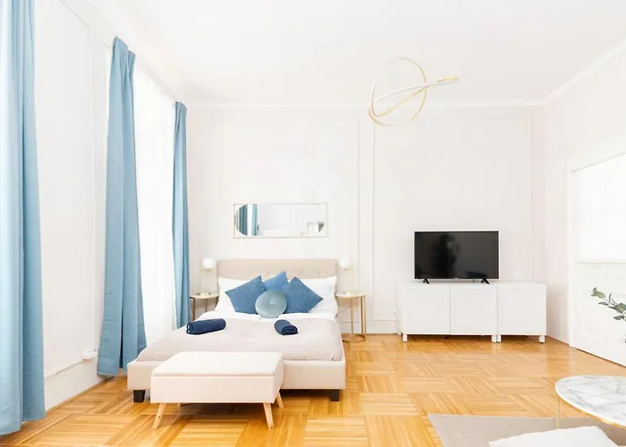 Spacious And Near Metro I Close To Parks I Akh Βιέννη