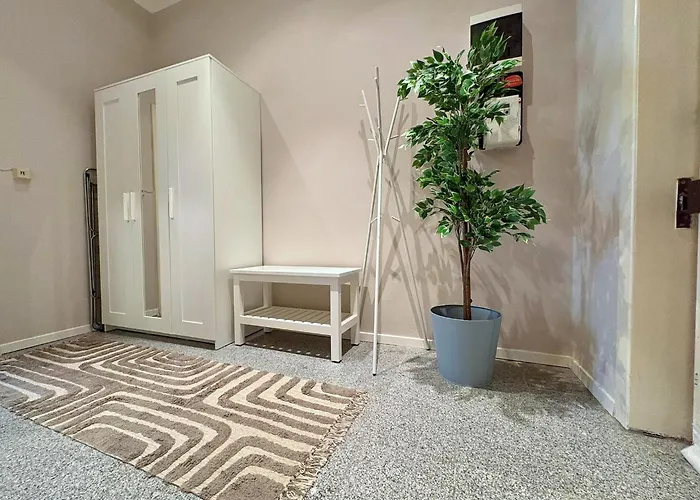 Spacious And Near Metro I Close To Parks I Akh Διαμέρισμα Βιέννη