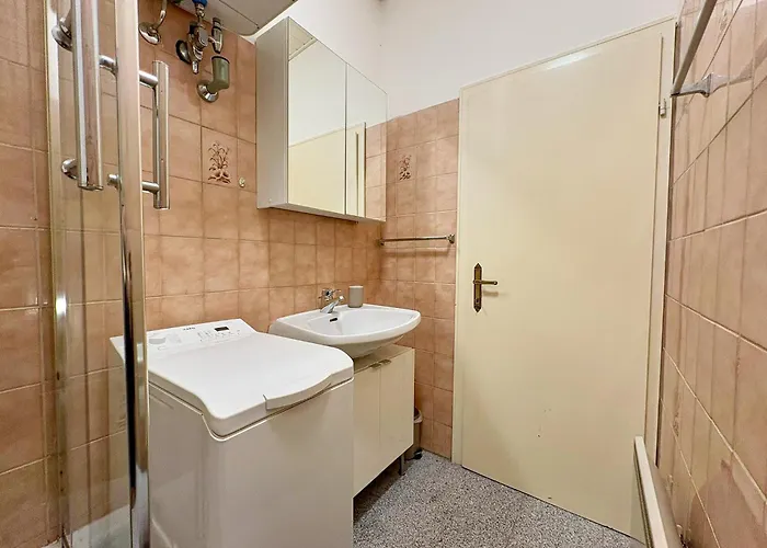 Spacious And Near Metro I Close To Parks I Akh * Βιέννη